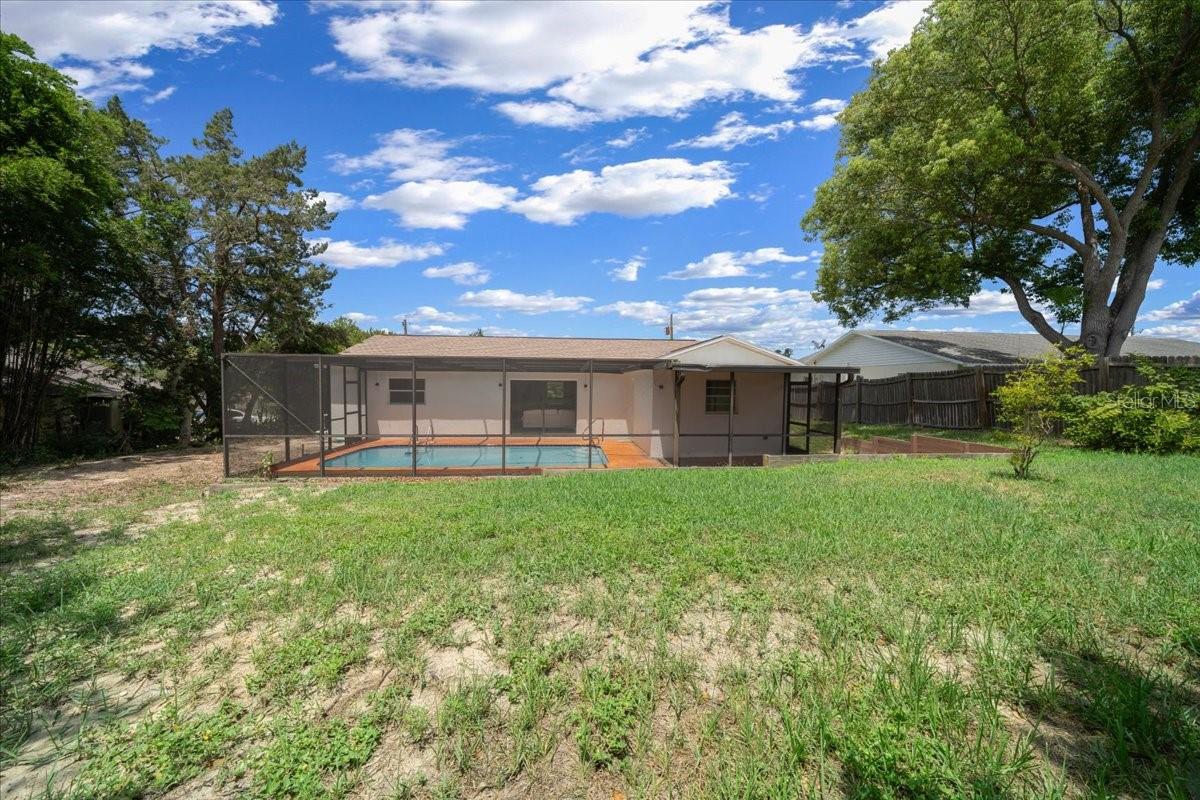 Image 54 of 73 For 7048 Oberon Avenue