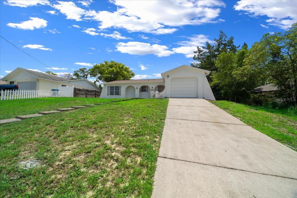 Image 63 of 73 For 7048 Oberon Avenue