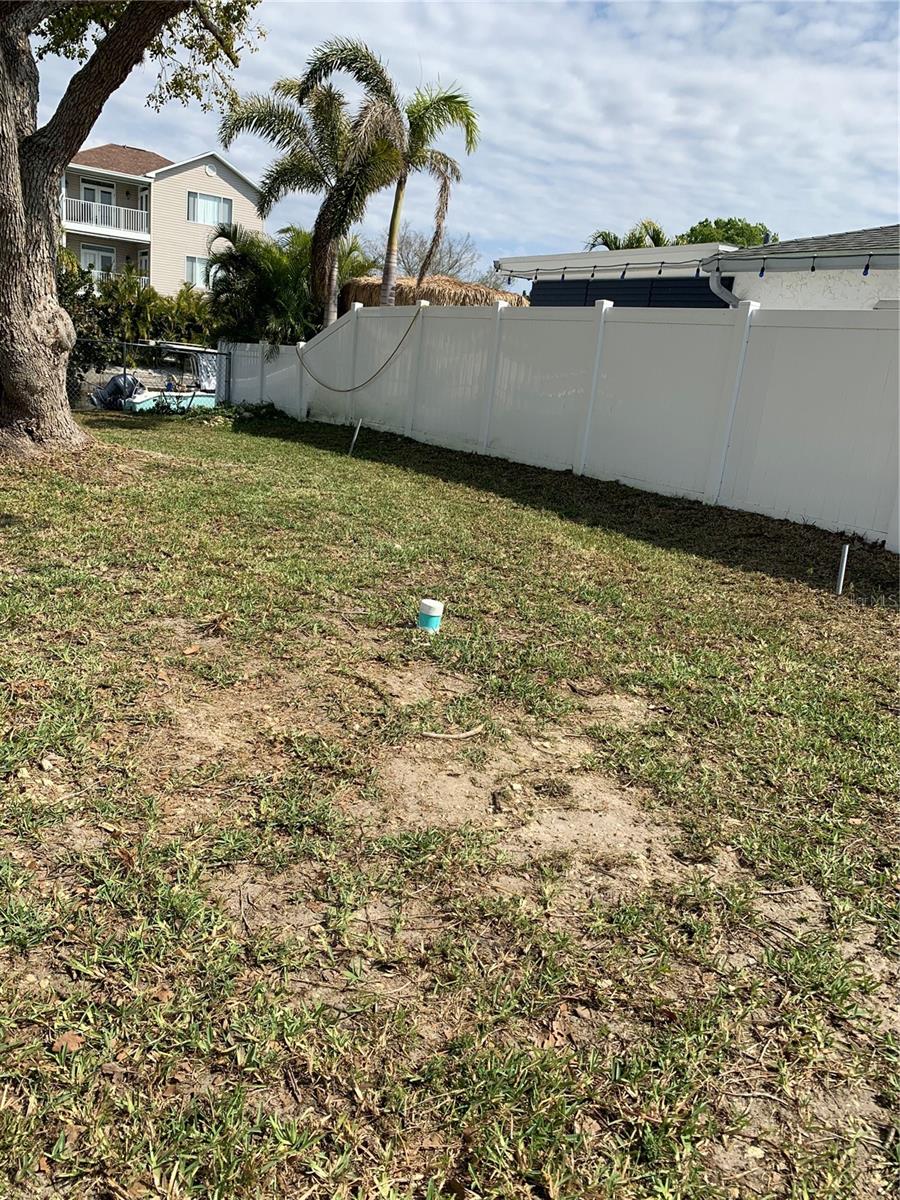 Image 6 of 12 For 13916 Berkowitz Avenue