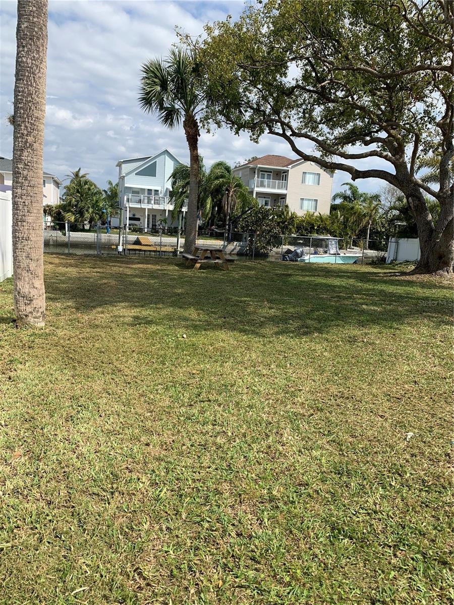 Image 7 of 12 For 13916 Berkowitz Avenue