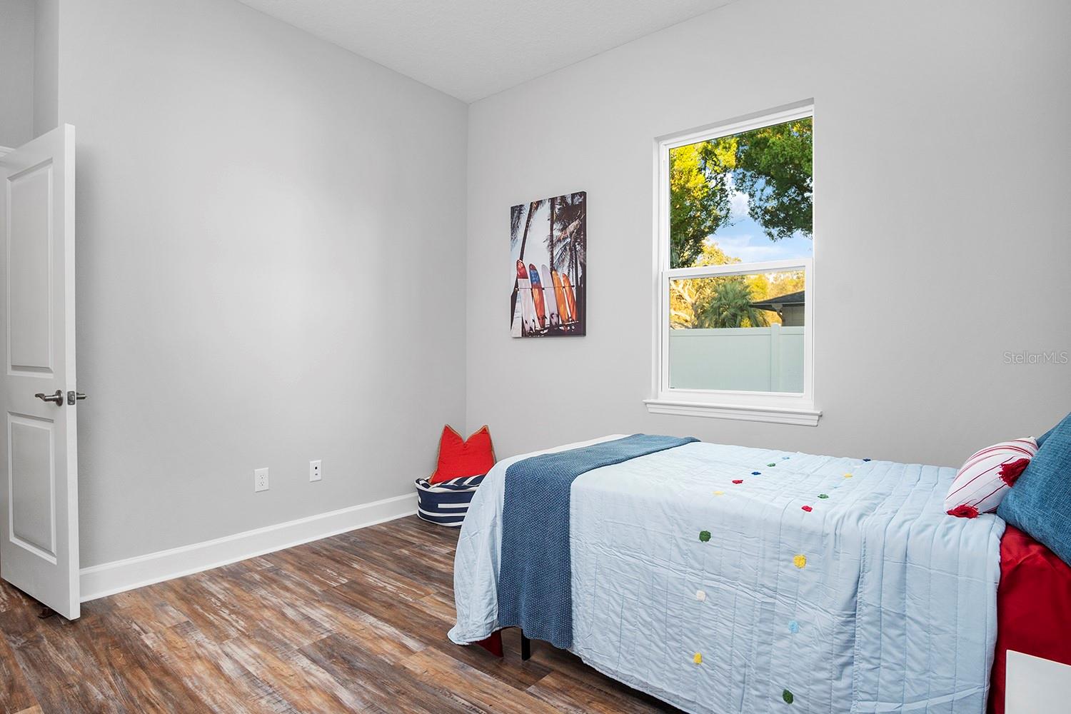 Listing photo id 25 for 3 Dahlia Court N