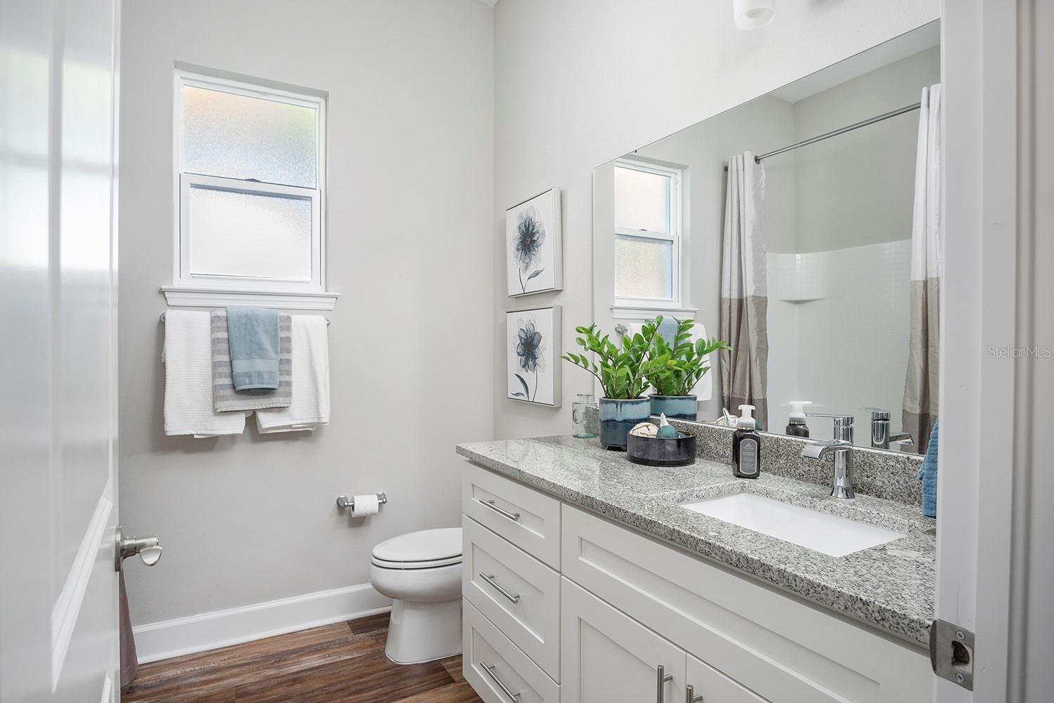 Listing photo id 27 for 3 Dahlia Court N