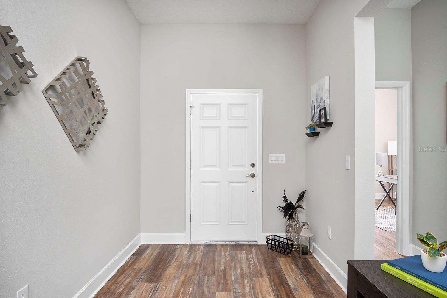 Listing photo id 1 for 3 Dahlia Court N