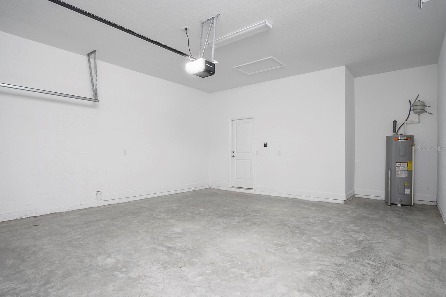 Listing photo id 32 for 3 Dahlia Court N
