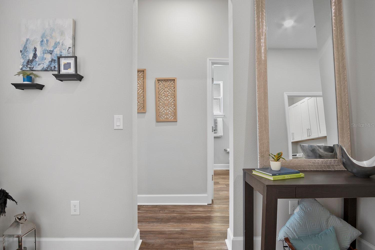 Listing photo id 7 for 3 Dahlia Court N