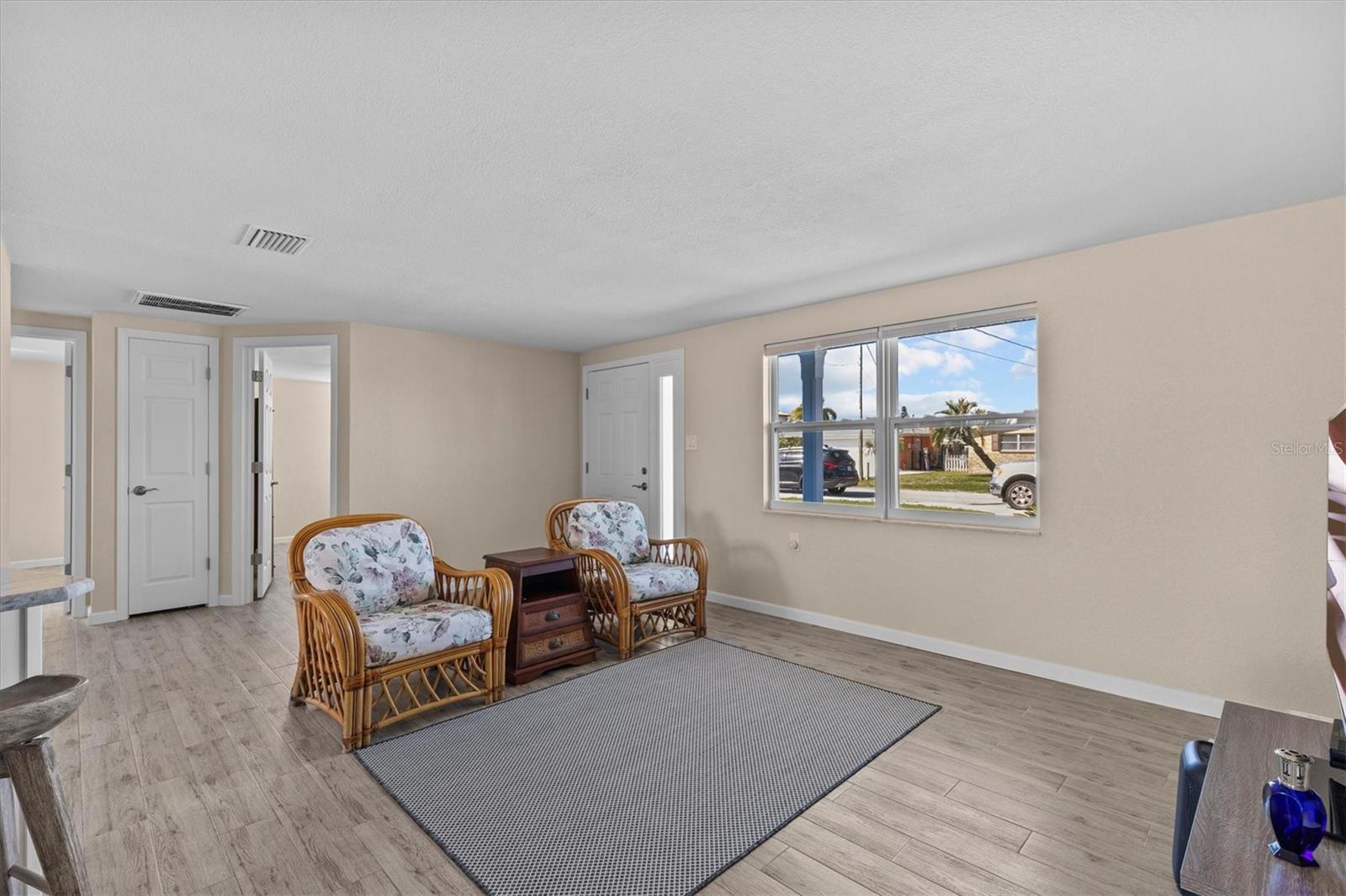 Image 10 of 40 For 13604 Maria Drive
