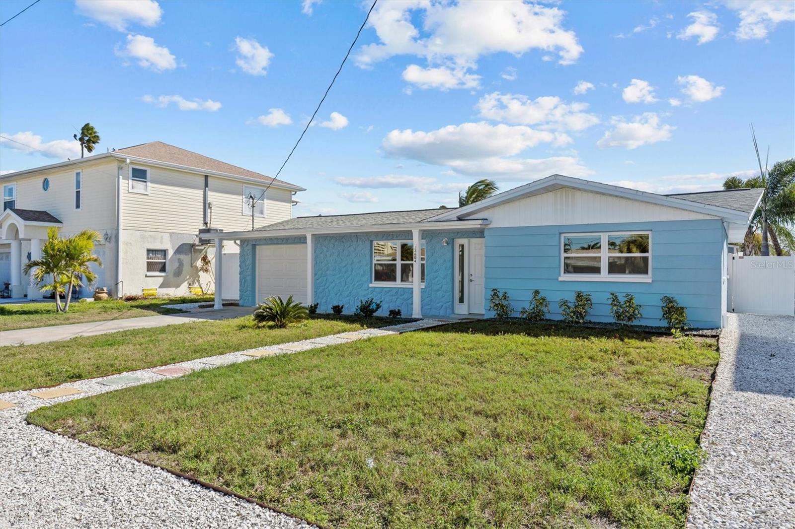 Image 6 of 40 For 13604 Maria Drive