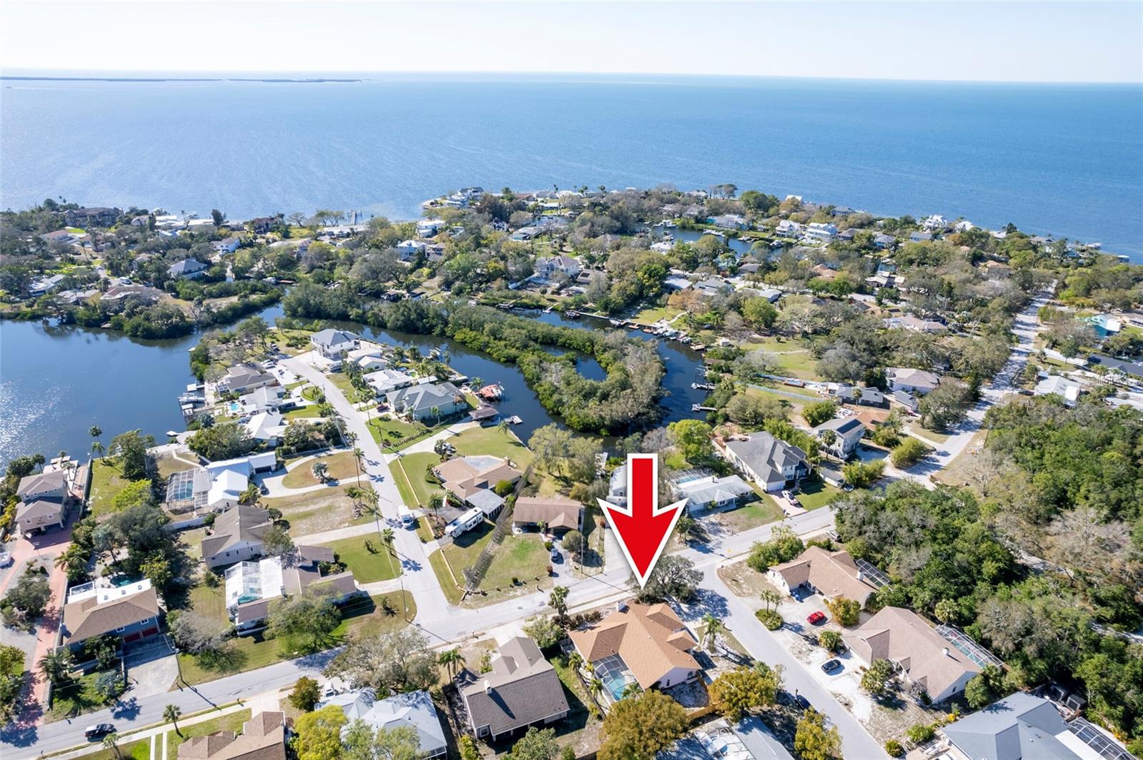 Listing photo id 0 for 2224 Sand Bay Drive