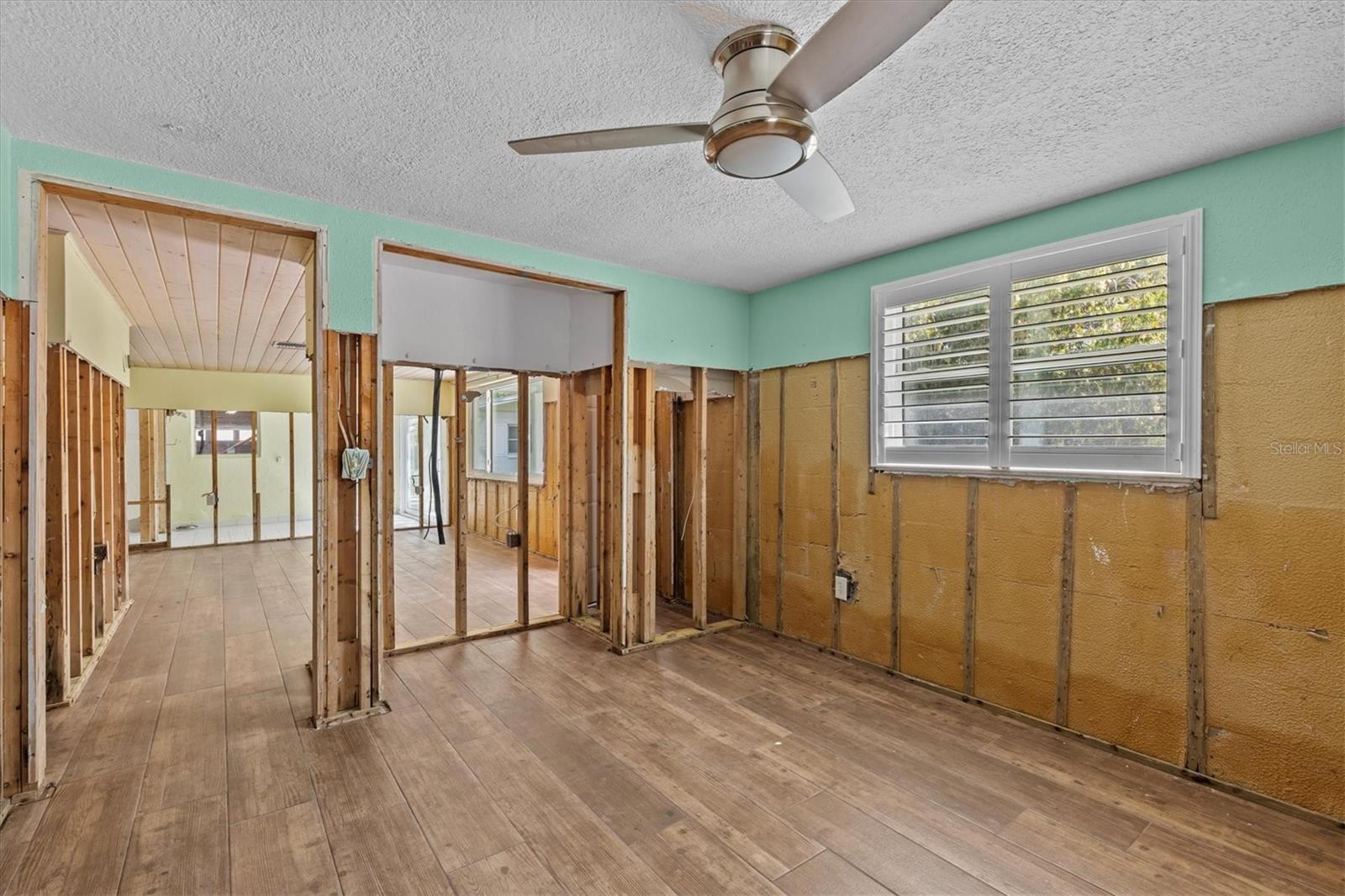 Image 34 of 41 For 6090 Waverly Road