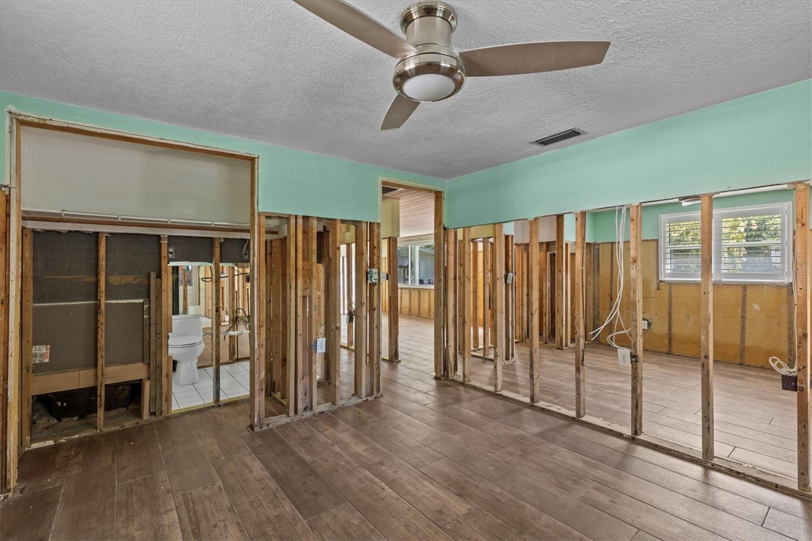 Image 39 of 41 For 6090 Waverly Road