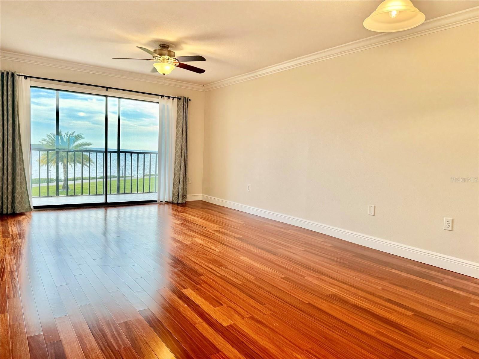 Image 11 of 48 For 4620 Bay Boulevard 1116