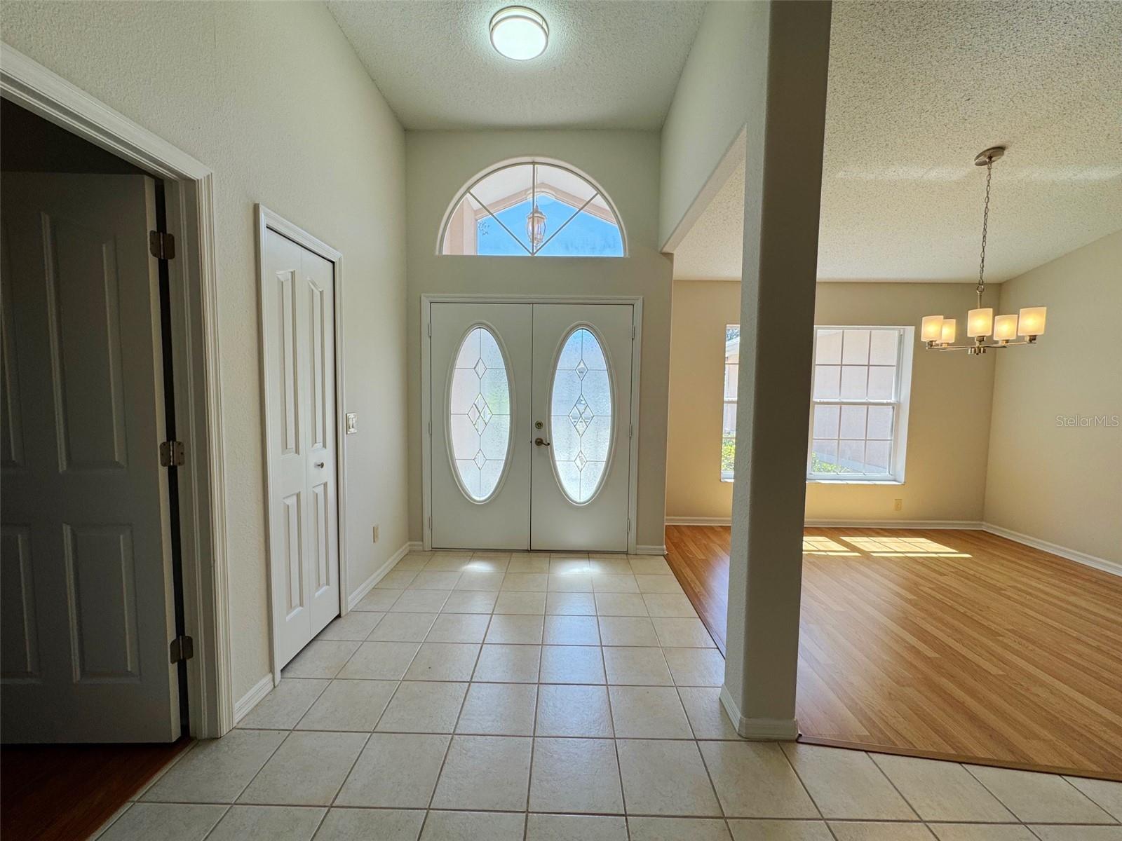 Image 3 of 31 For 4 Sandpine Court W