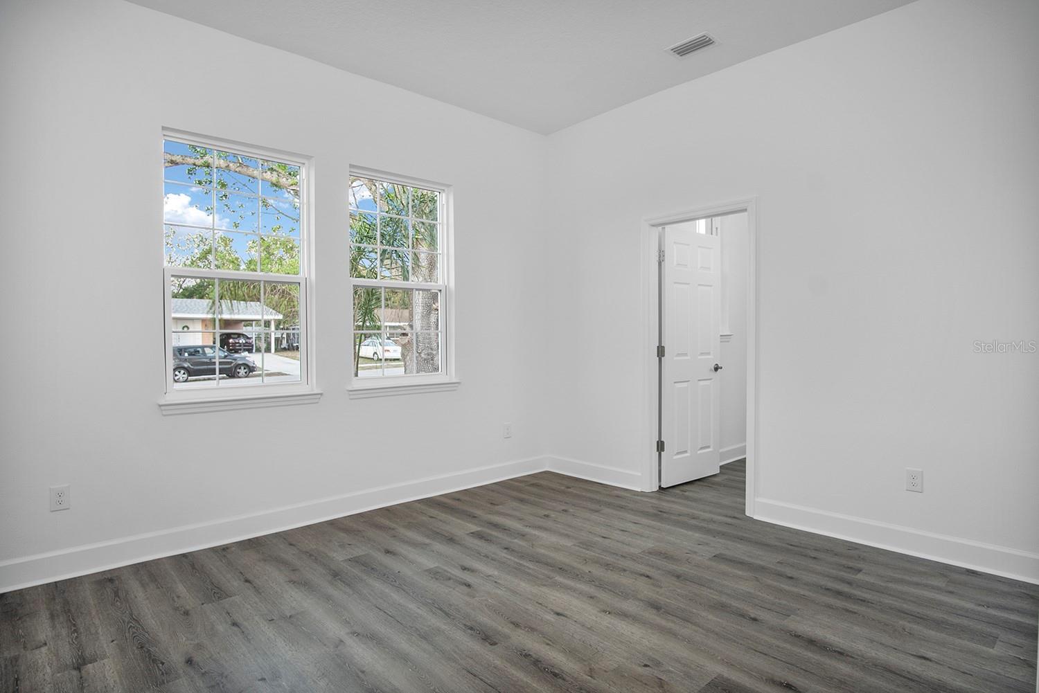 Image 13 of 28 For 9 Dusty Miller Court