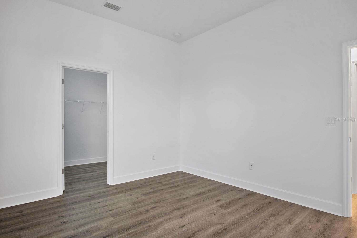 Image 14 of 28 For 9 Dusty Miller Court