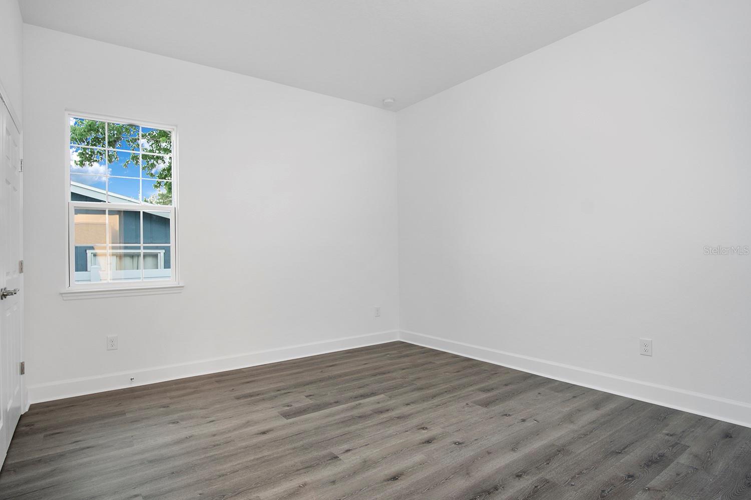 Image 15 of 28 For 9 Dusty Miller Court