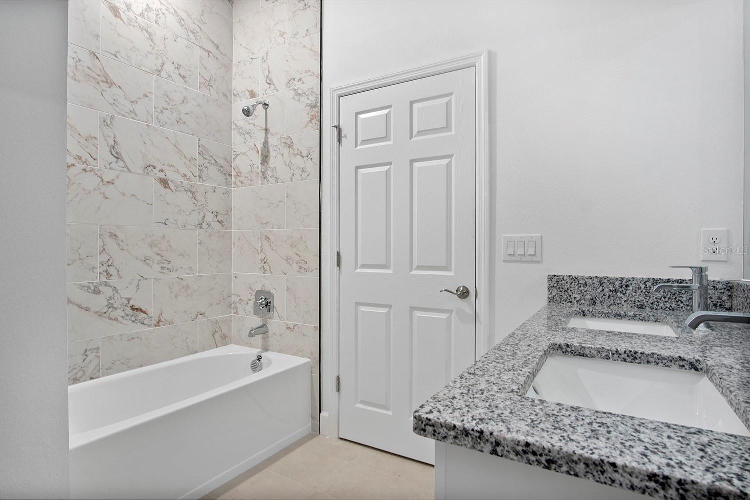 Image 17 of 28 For 9 Dusty Miller Court