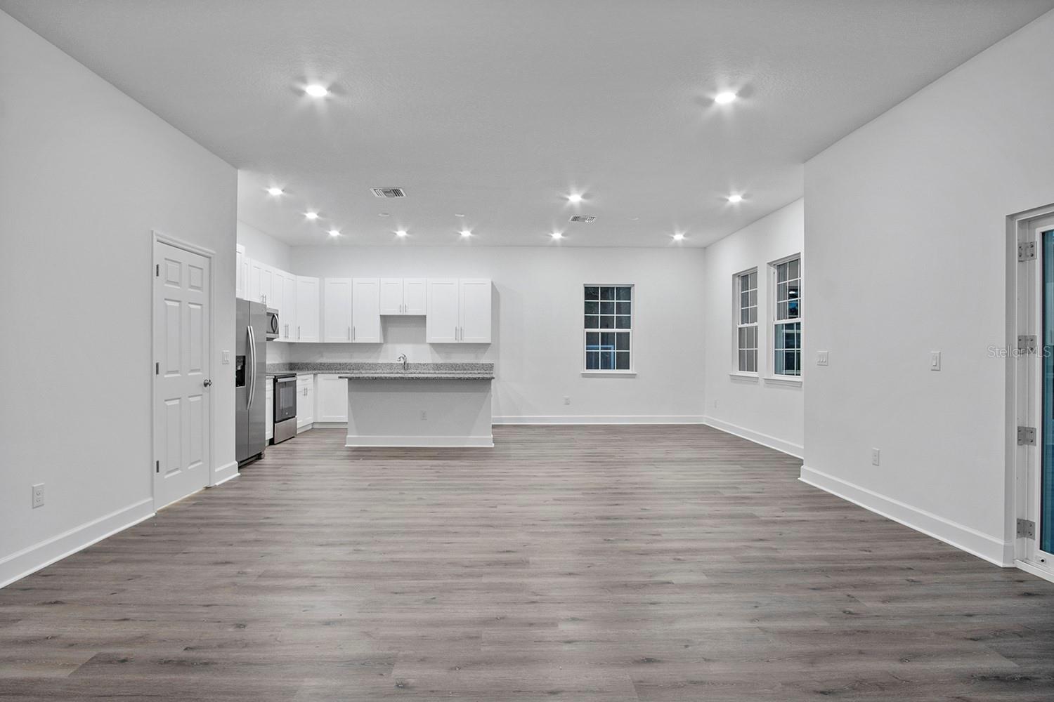 Image 5 of 28 For 9 Dusty Miller Court