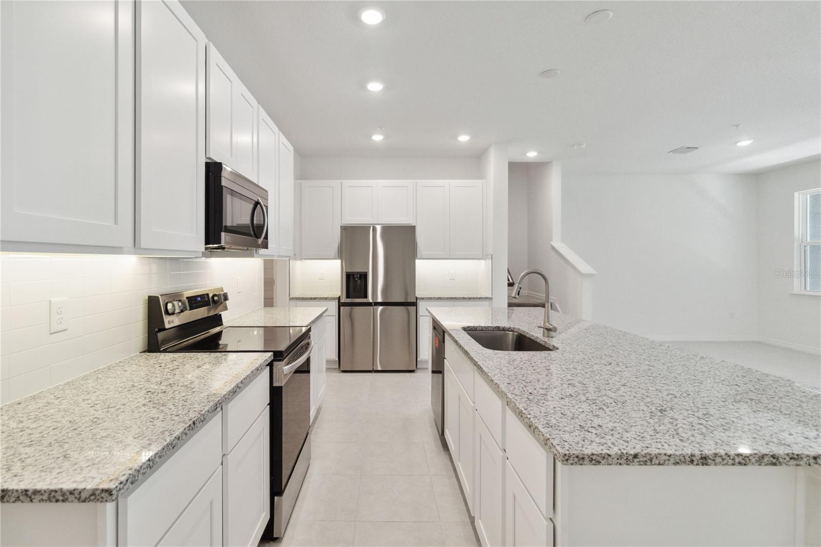 Image 13 of 36 For 5244 Luisa Court