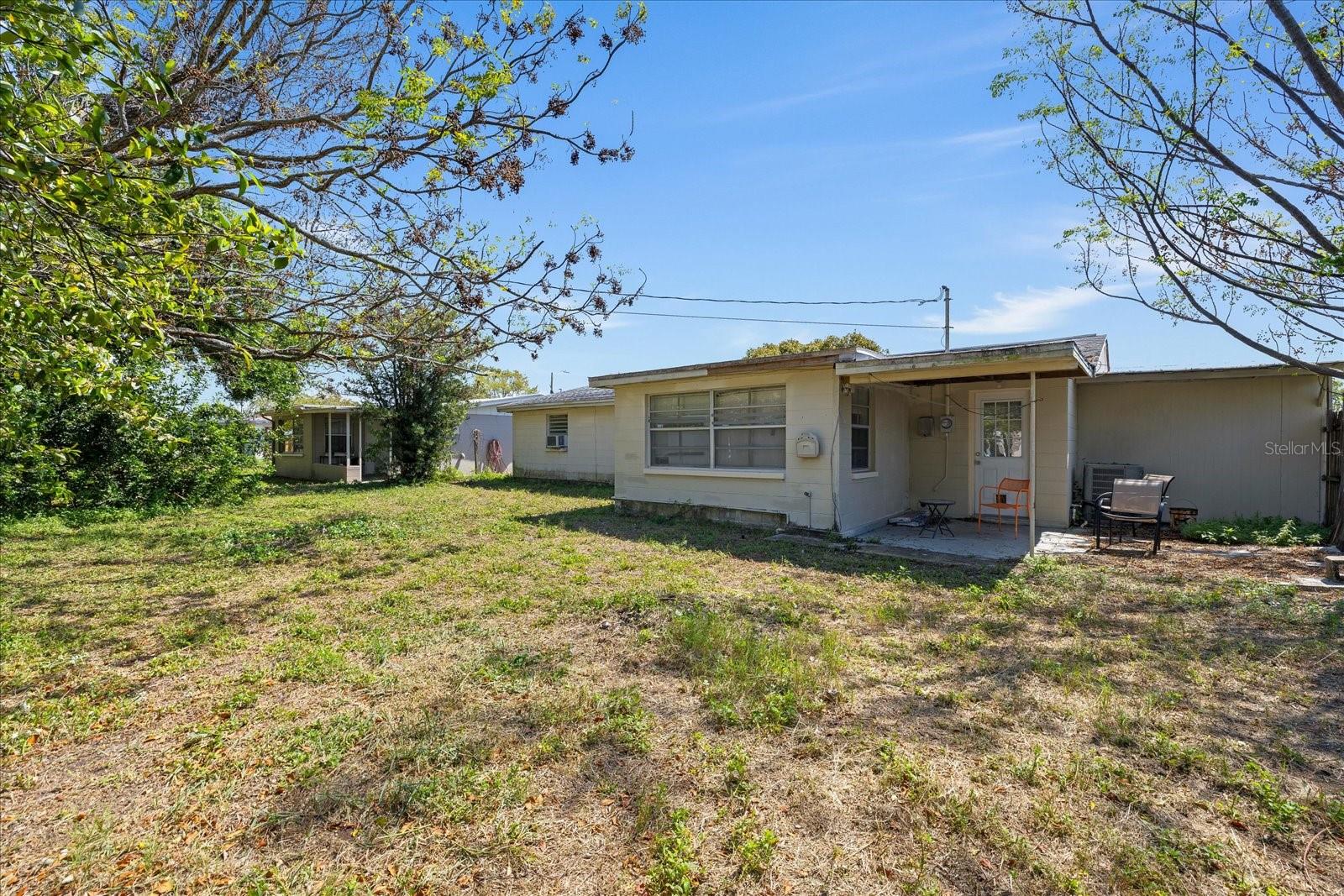 Listing photo id 28 for 4743 Foothill Drive