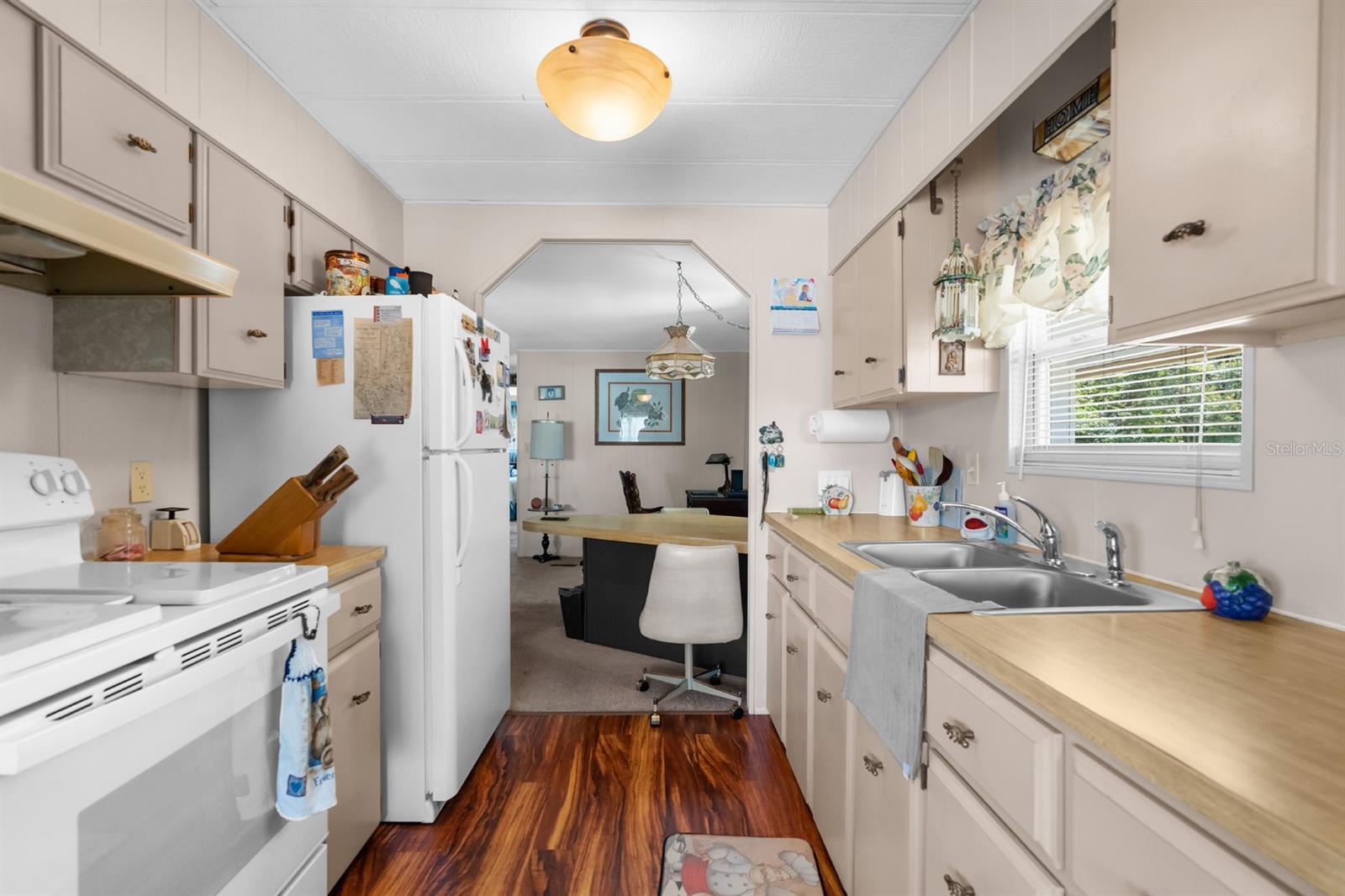 Image 11 of 34 For 8134 Baycrest Drive
