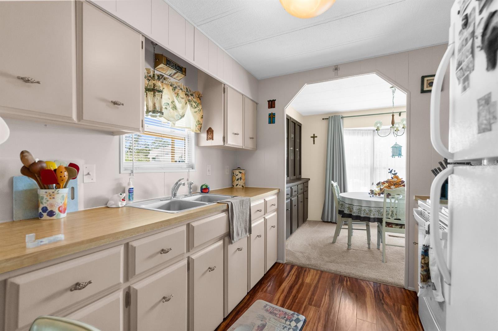 Image 6 of 34 For 8134 Baycrest Drive