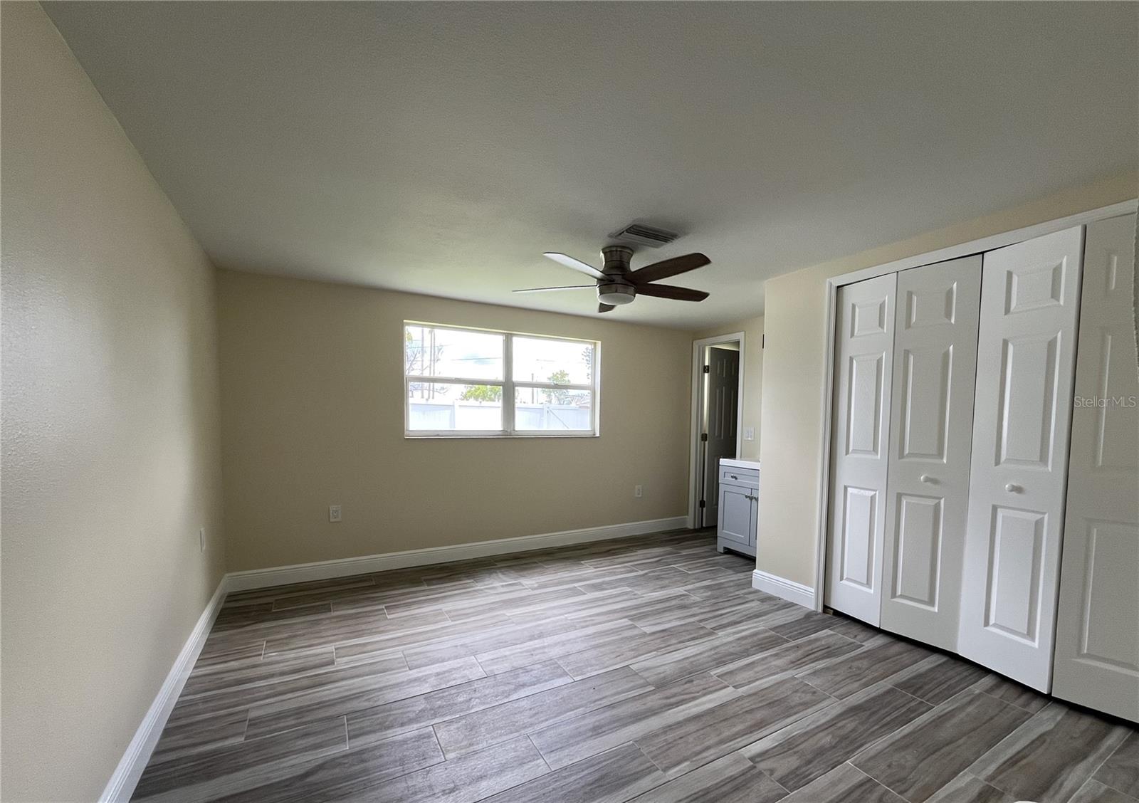 Image 11 of 26 For 13630 Lagoon Drive