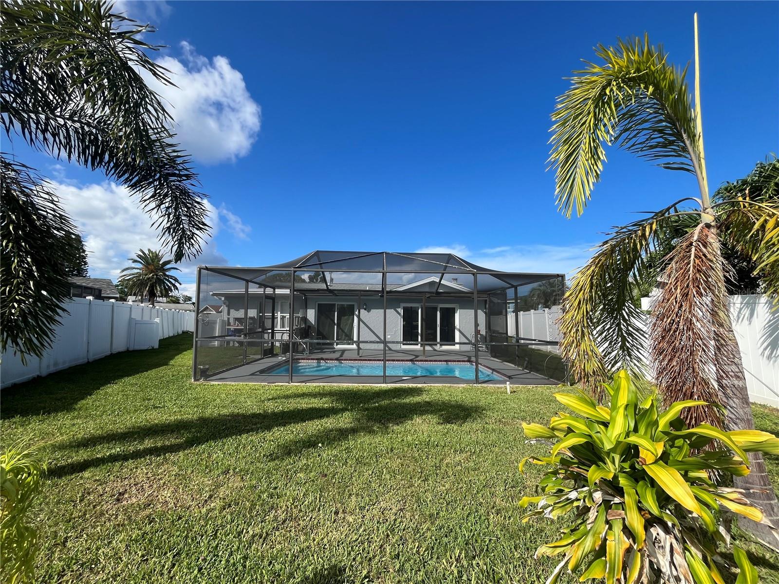 Image 20 of 26 For 13630 Lagoon Drive