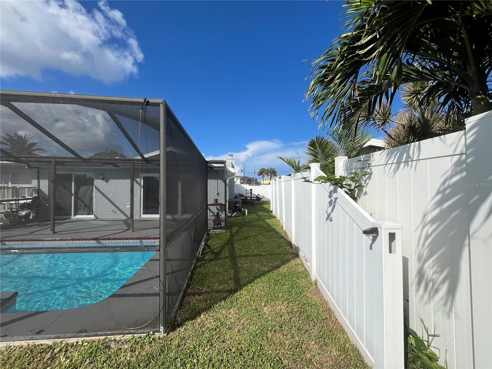 Image 22 of 26 For 13630 Lagoon Drive