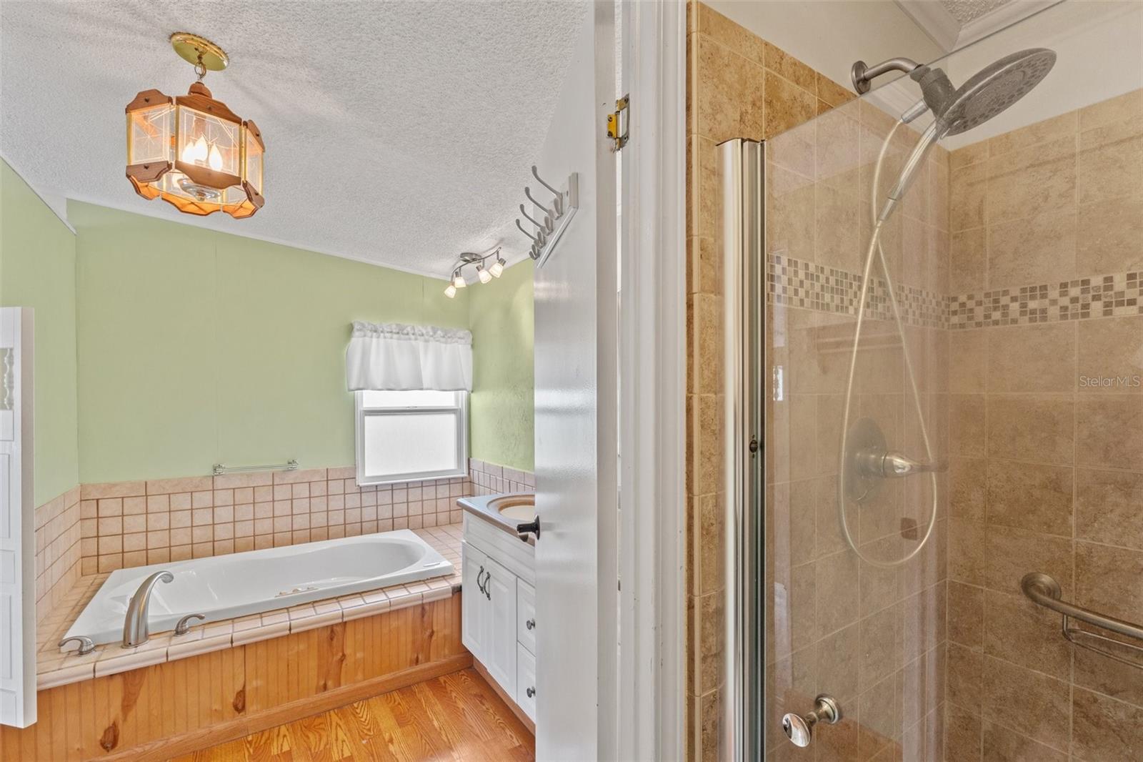 Image 13 of 40 For 14823 Rialto Avenue