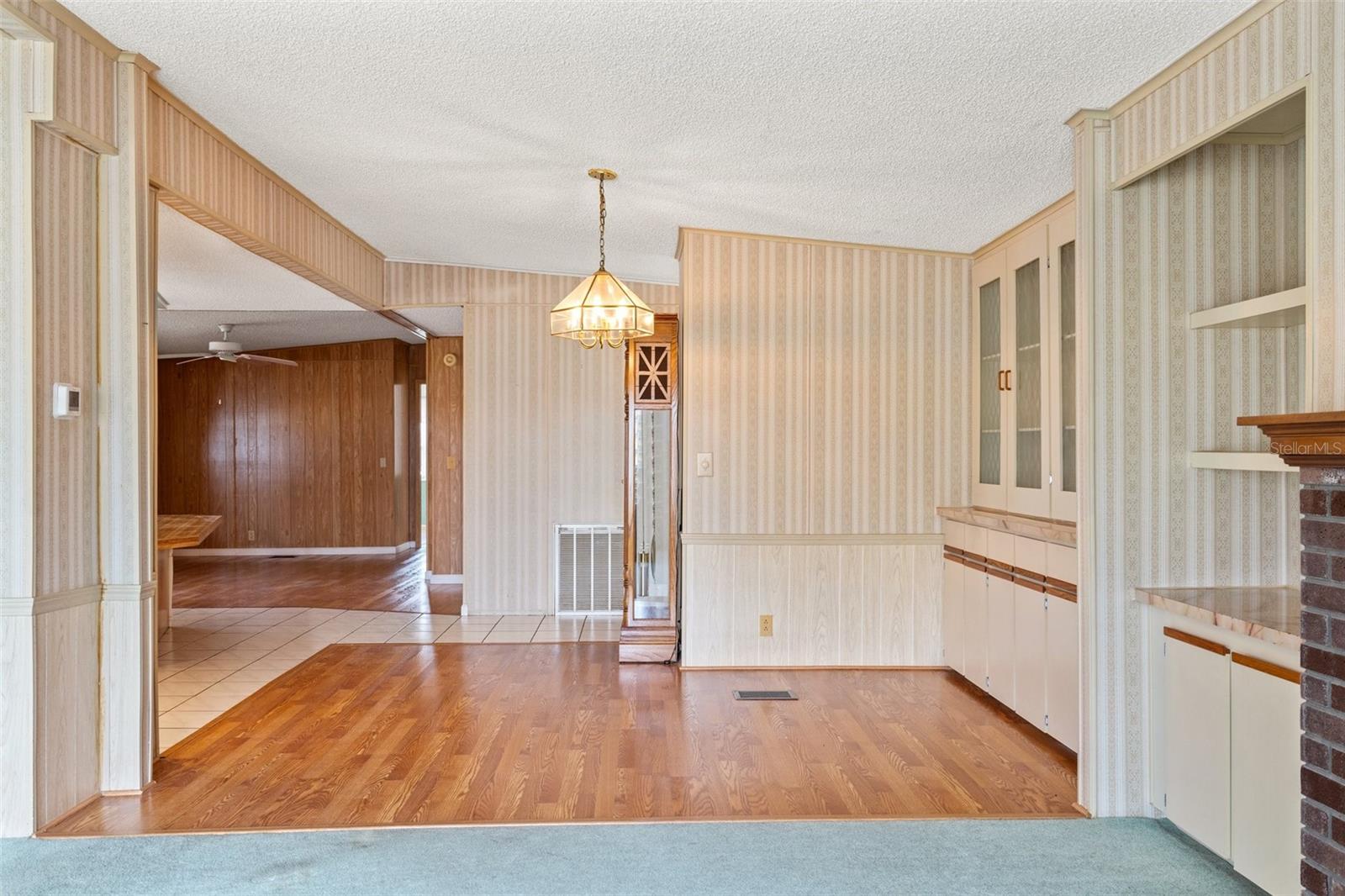 Image 27 of 40 For 14823 Rialto Avenue