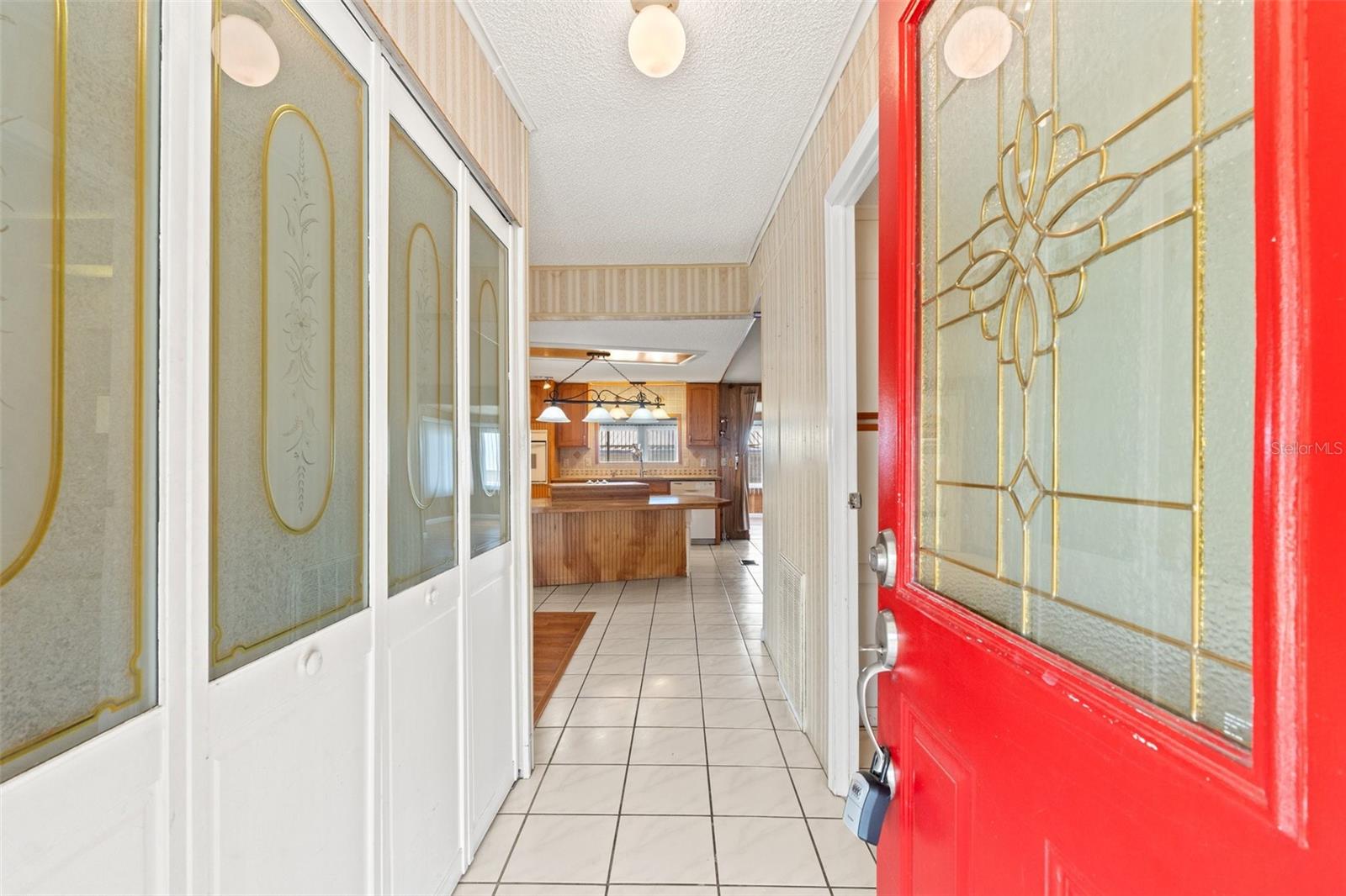 Image 5 of 40 For 14823 Rialto Avenue
