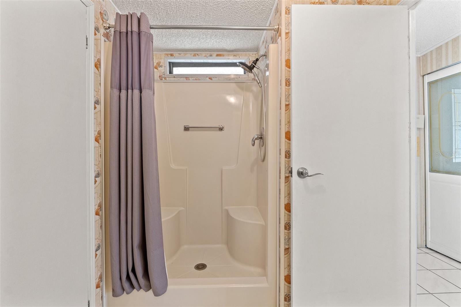 Image 7 of 40 For 14823 Rialto Avenue