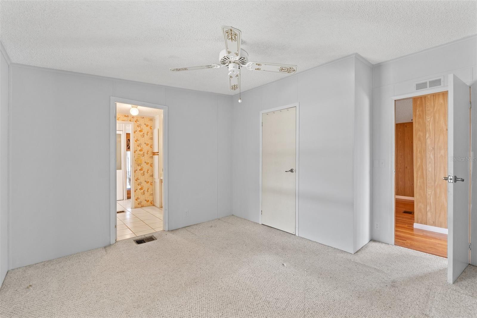 Image 9 of 40 For 14823 Rialto Avenue