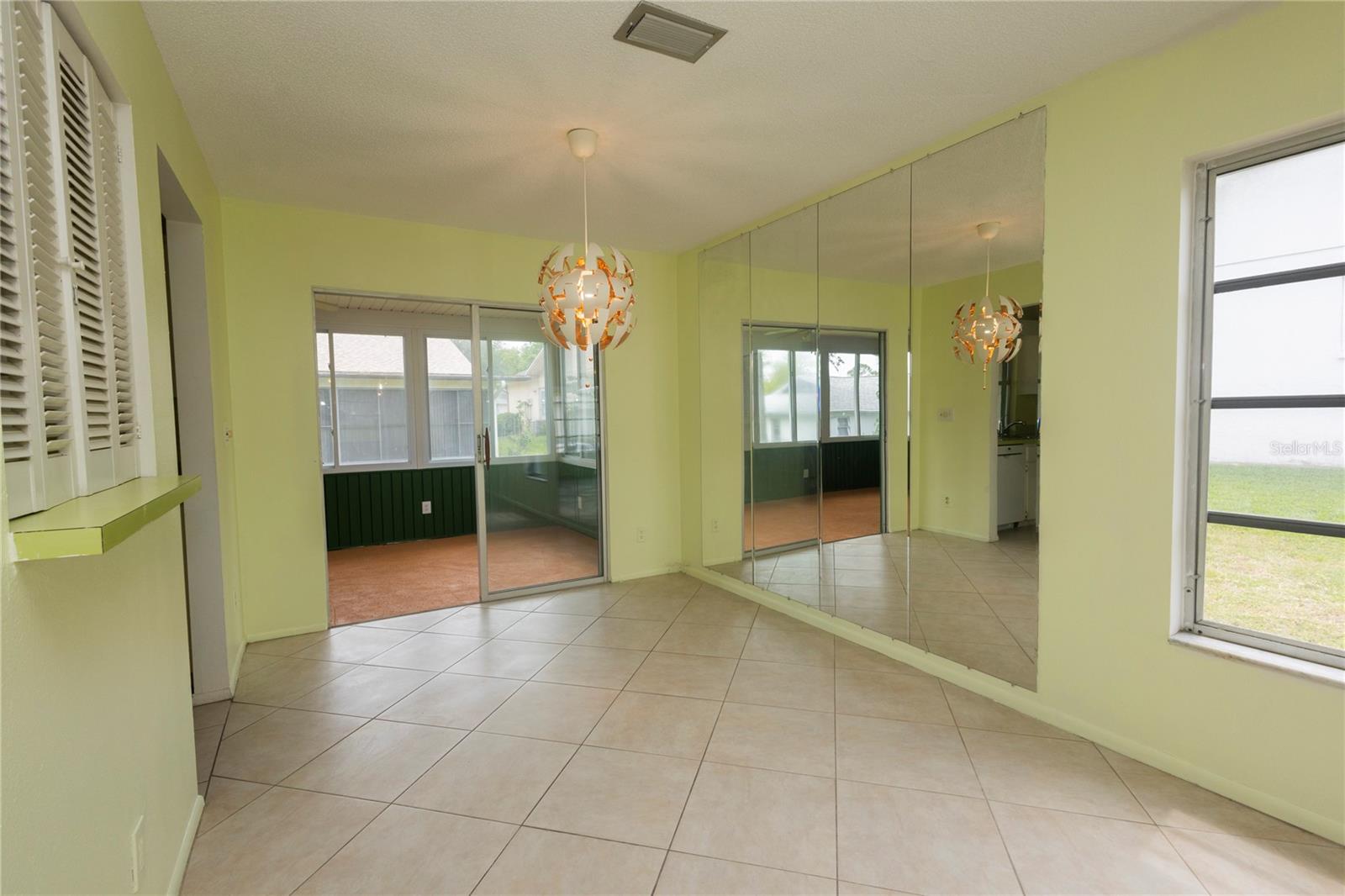 Image 12 of 41 For 8121 Casuarina Drive
