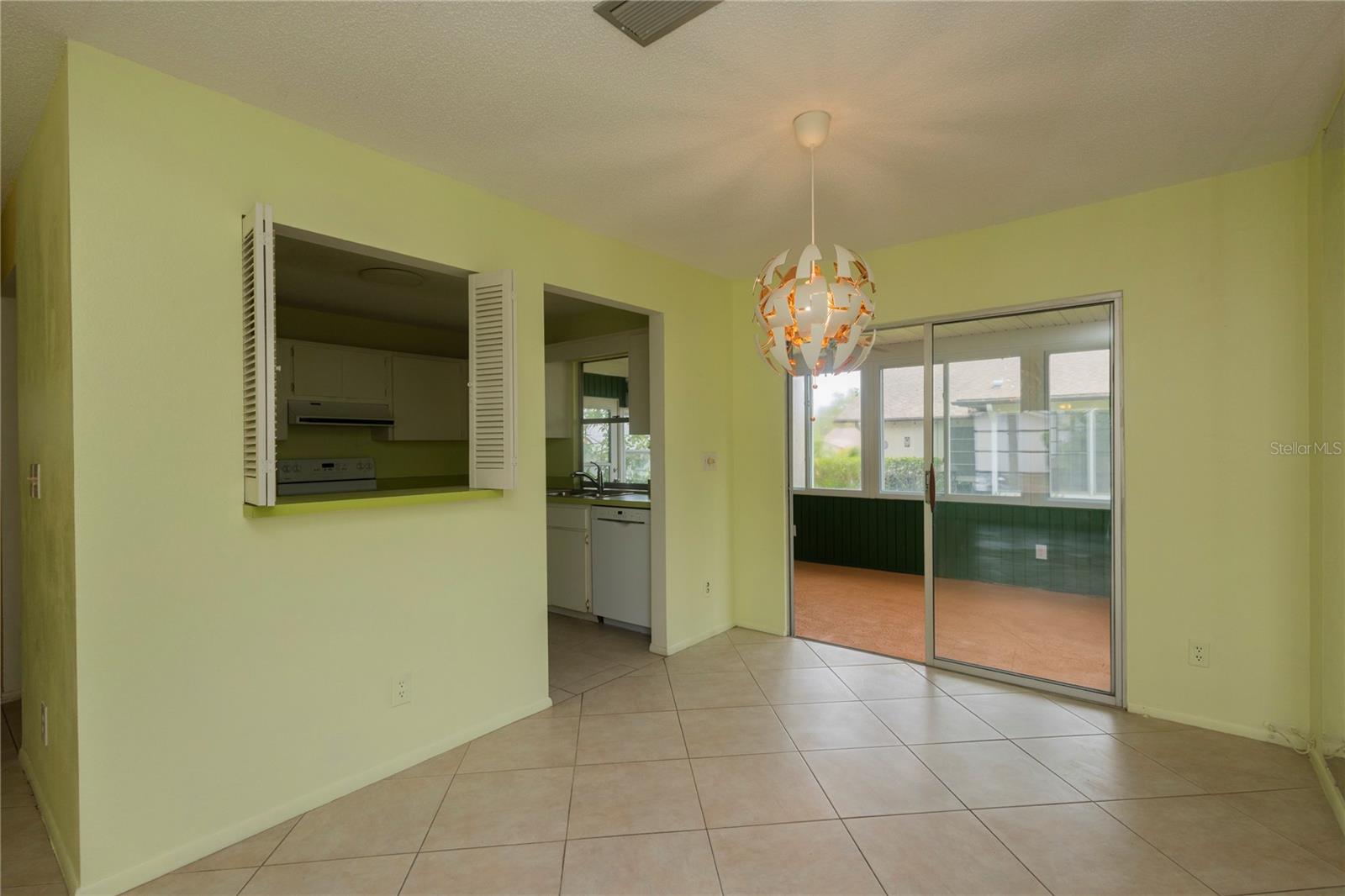 Image 13 of 41 For 8121 Casuarina Drive