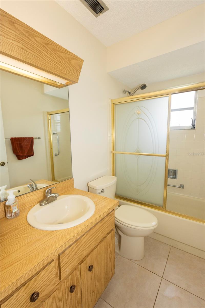 Image 20 of 41 For 8121 Casuarina Drive