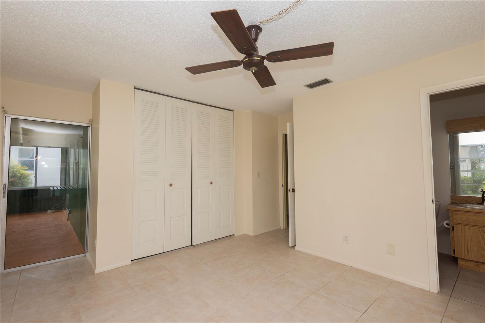 Image 25 of 41 For 8121 Casuarina Drive