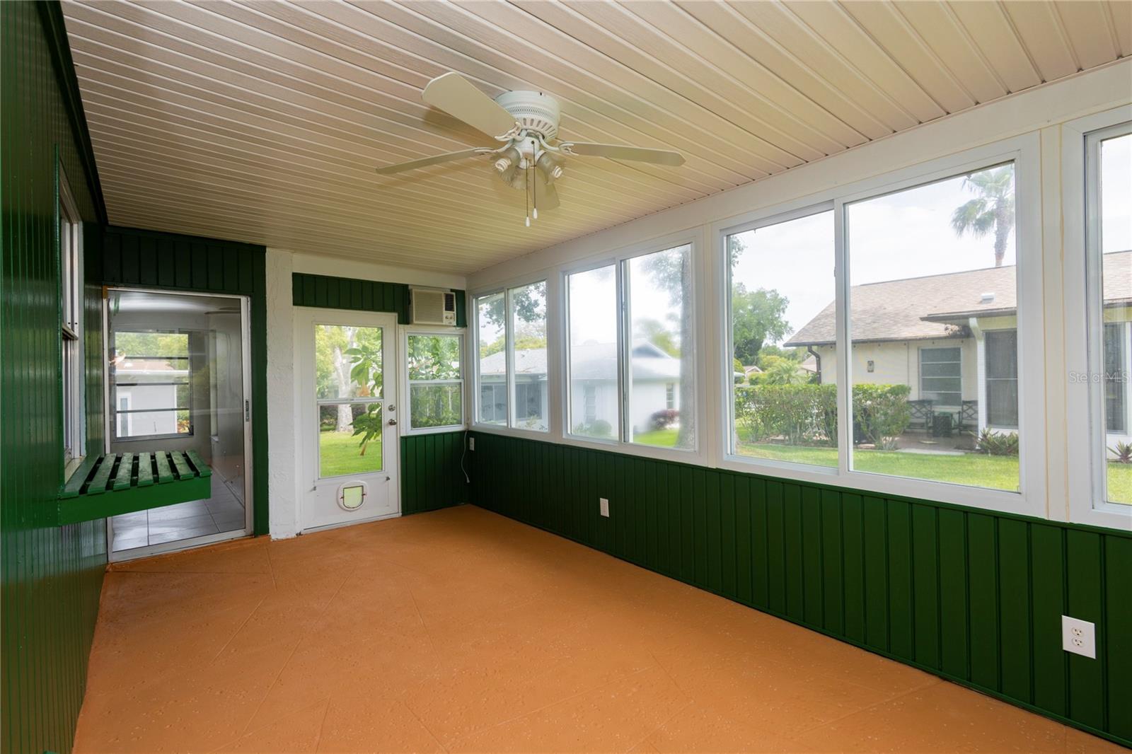 Image 35 of 41 For 8121 Casuarina Drive