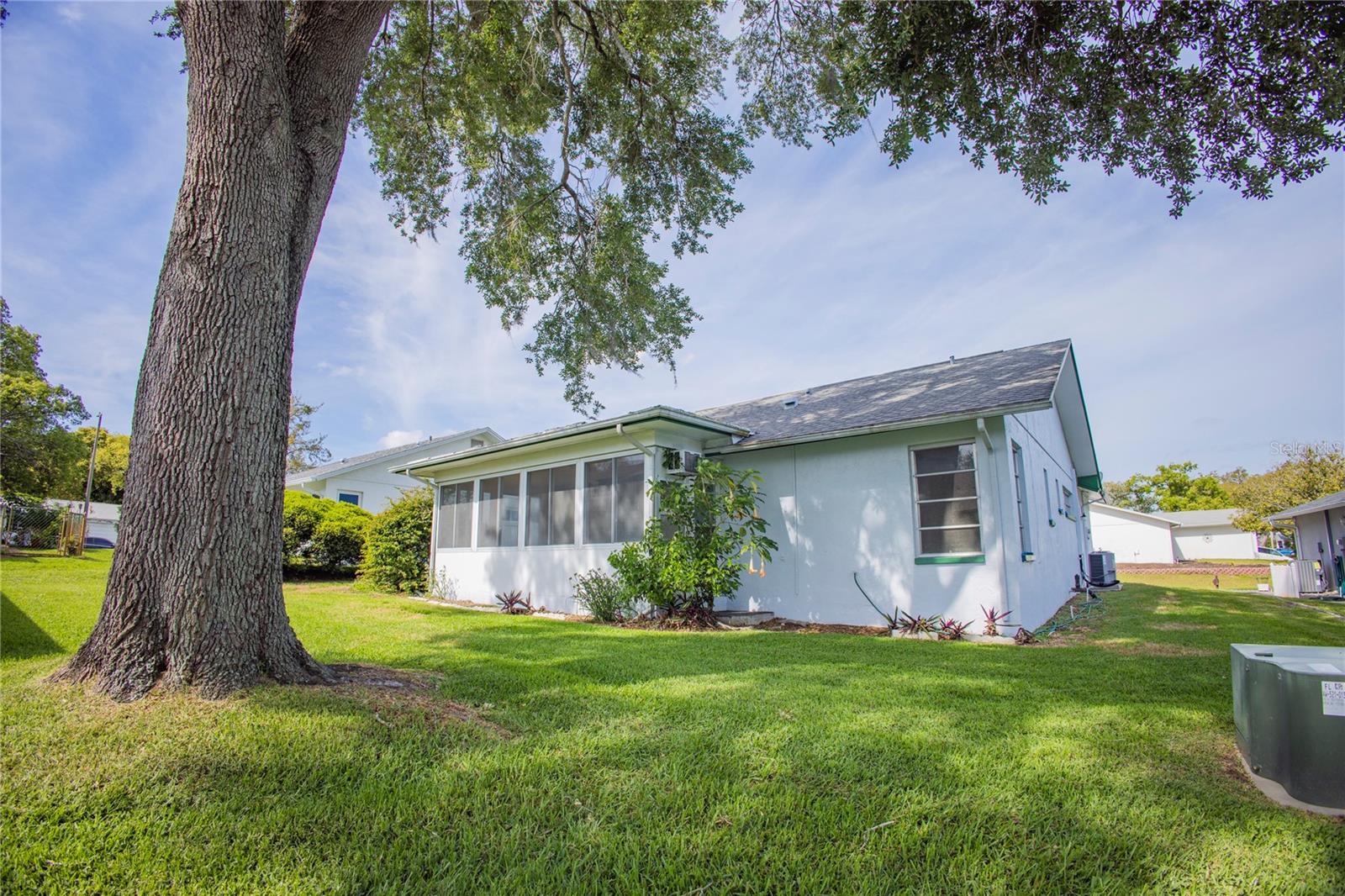 Image 36 of 41 For 8121 Casuarina Drive