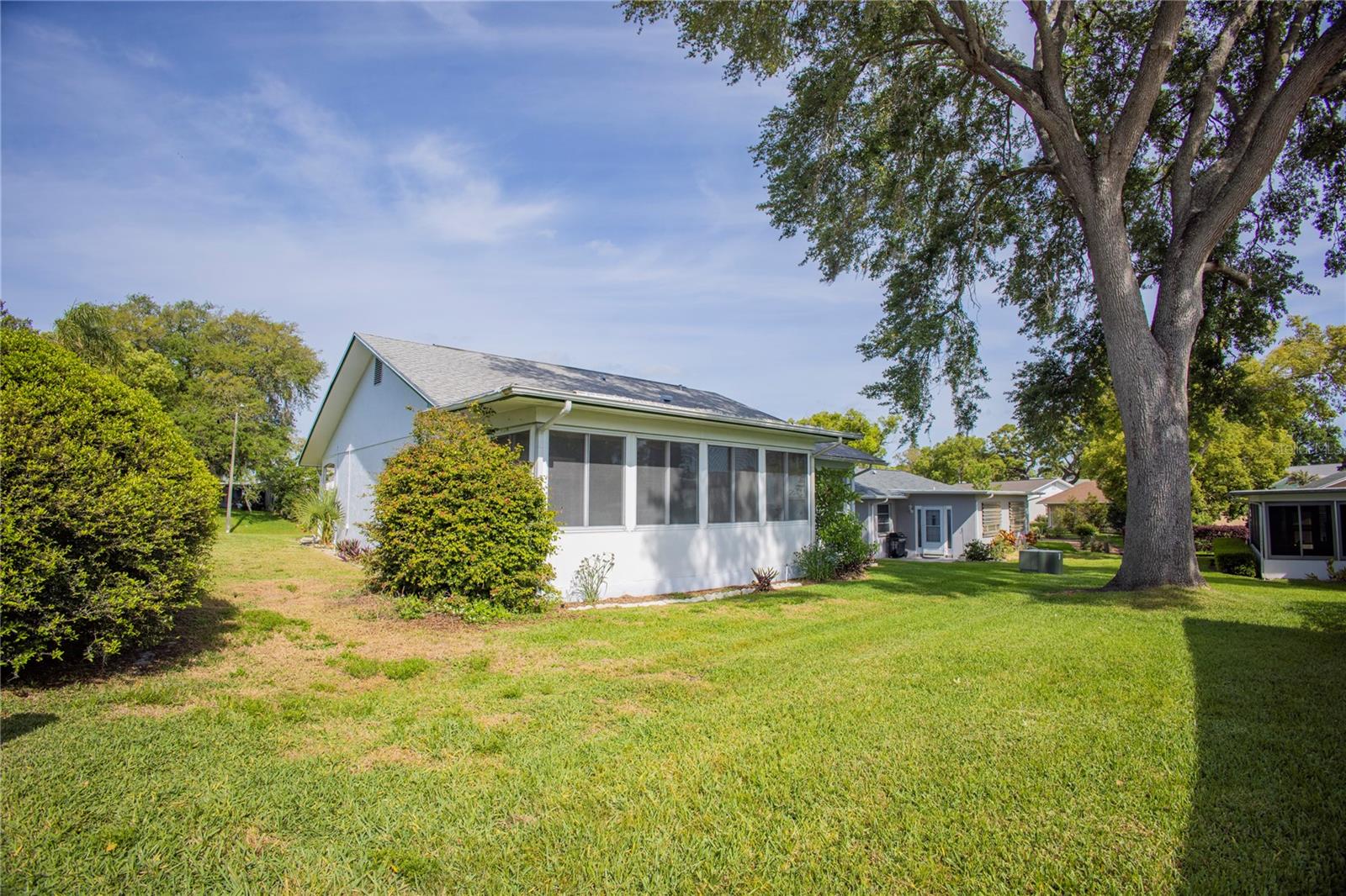 Image 38 of 41 For 8121 Casuarina Drive