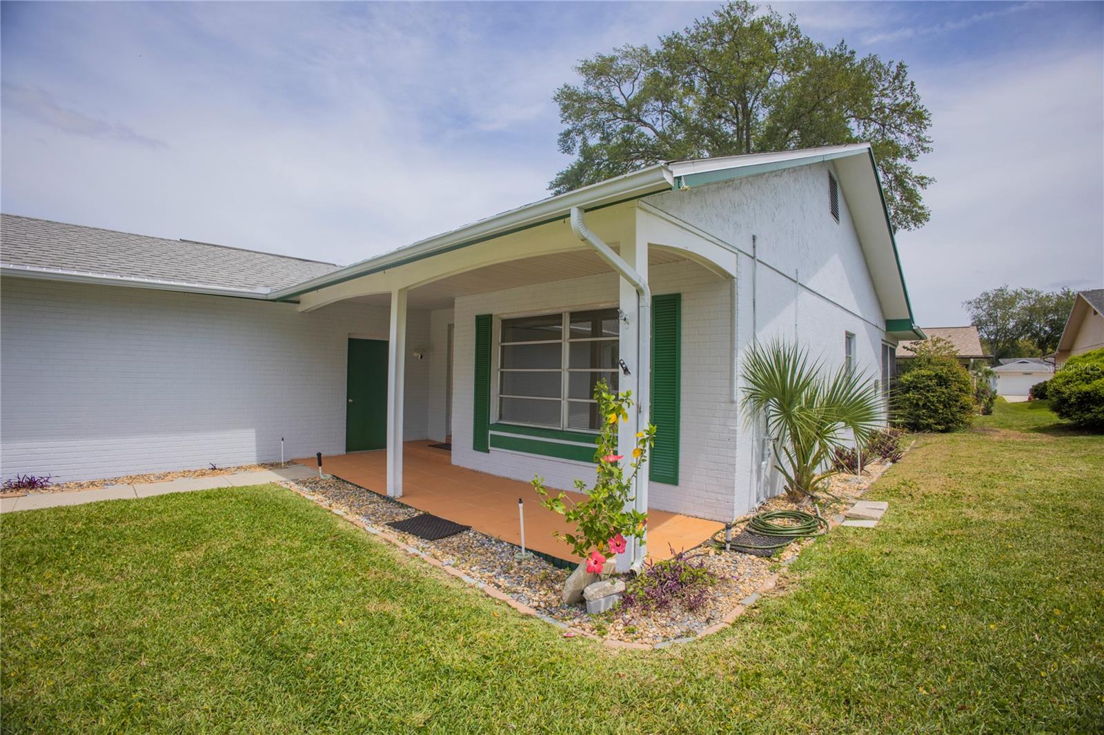 Image 6 of 41 For 8121 Casuarina Drive