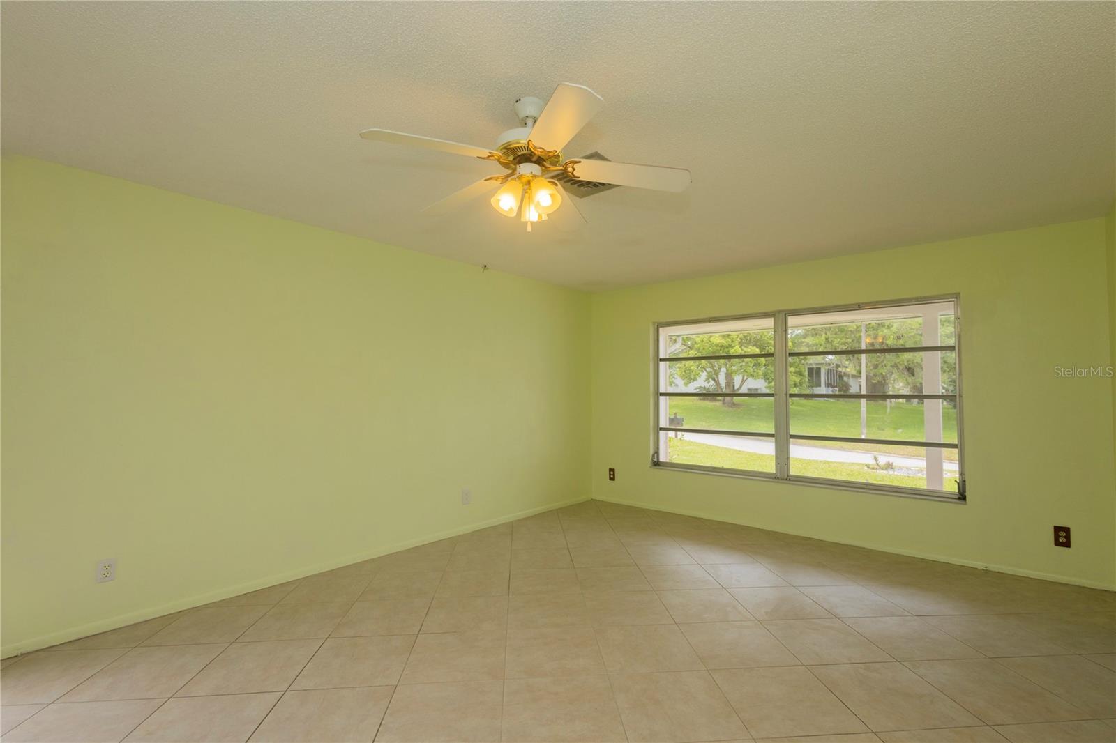 Image 9 of 41 For 8121 Casuarina Drive