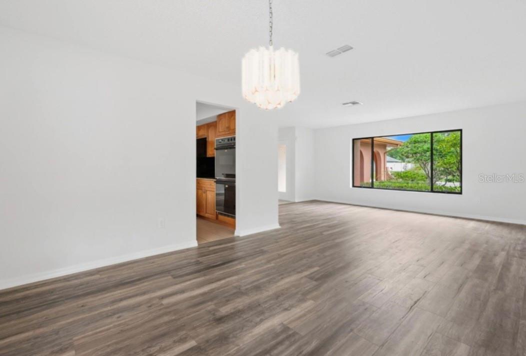 Image 11 of 55 For 8444 Boyce Street