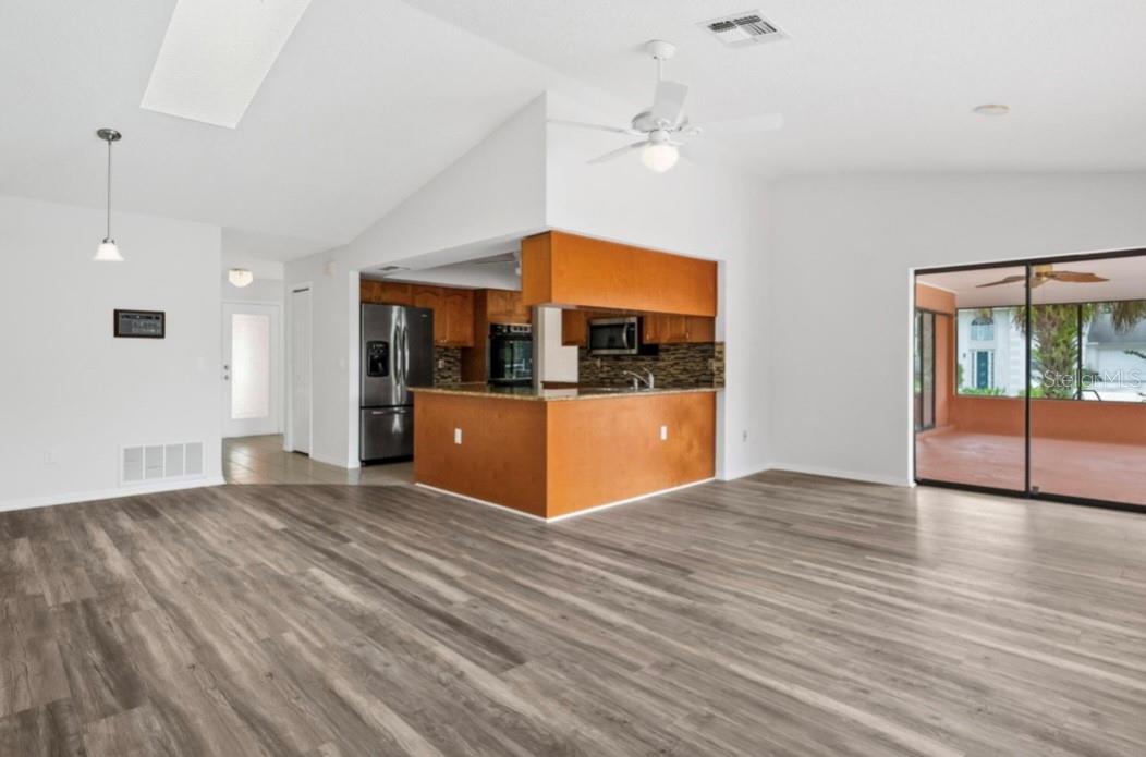 Image 19 of 55 For 8444 Boyce Street