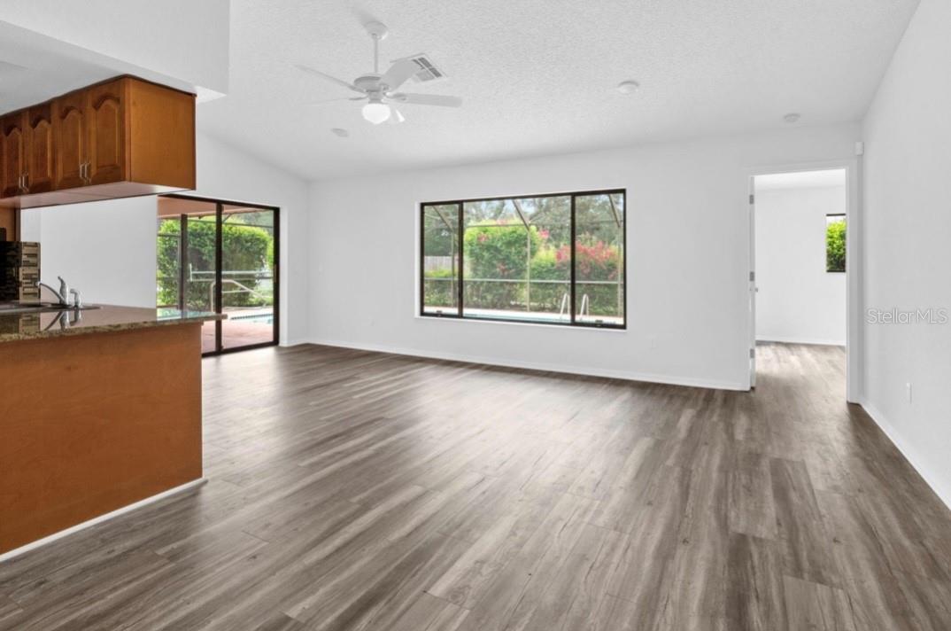 Image 22 of 55 For 8444 Boyce Street