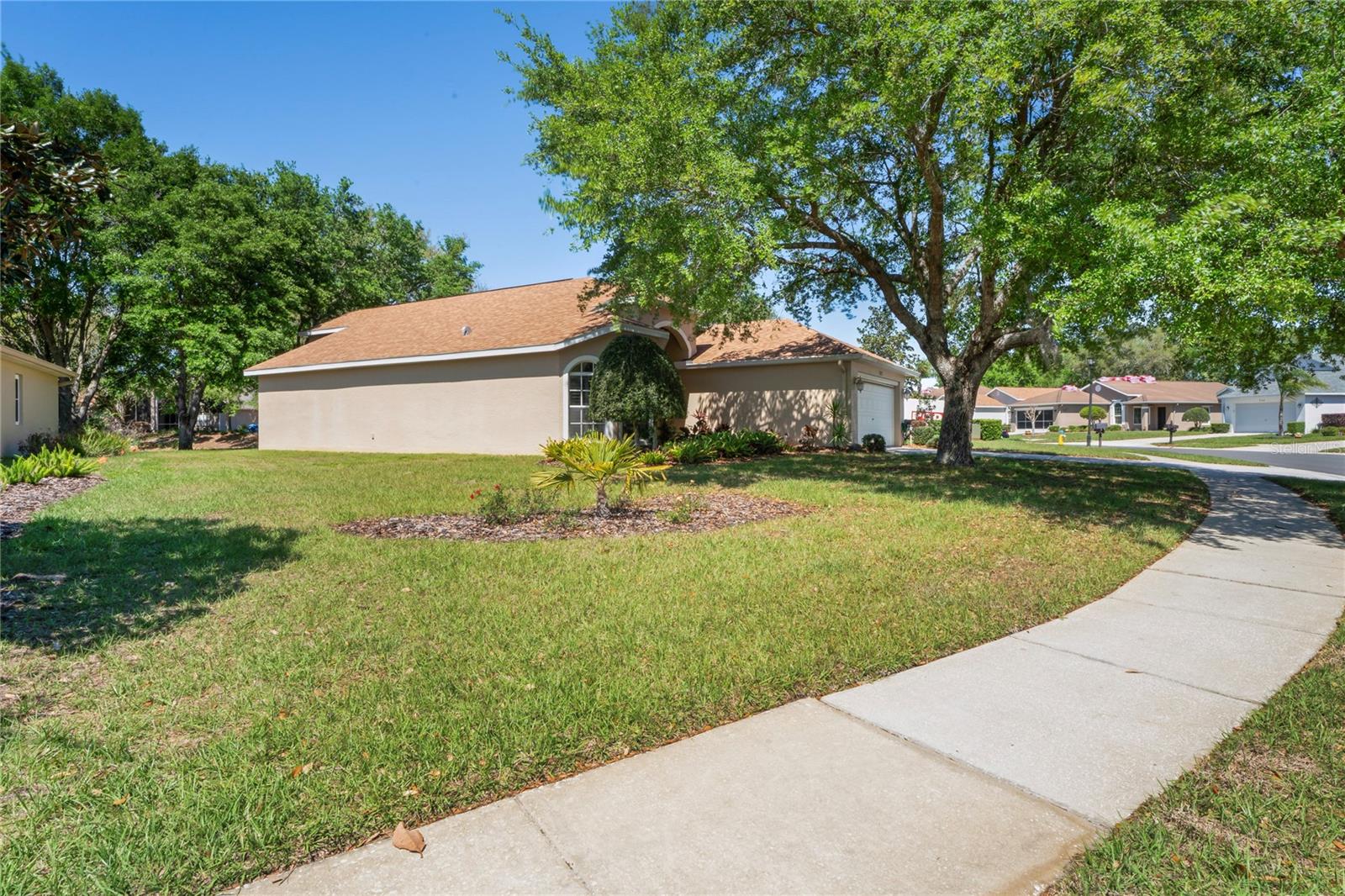 Listing photo id 45 for 303 Rochester Street