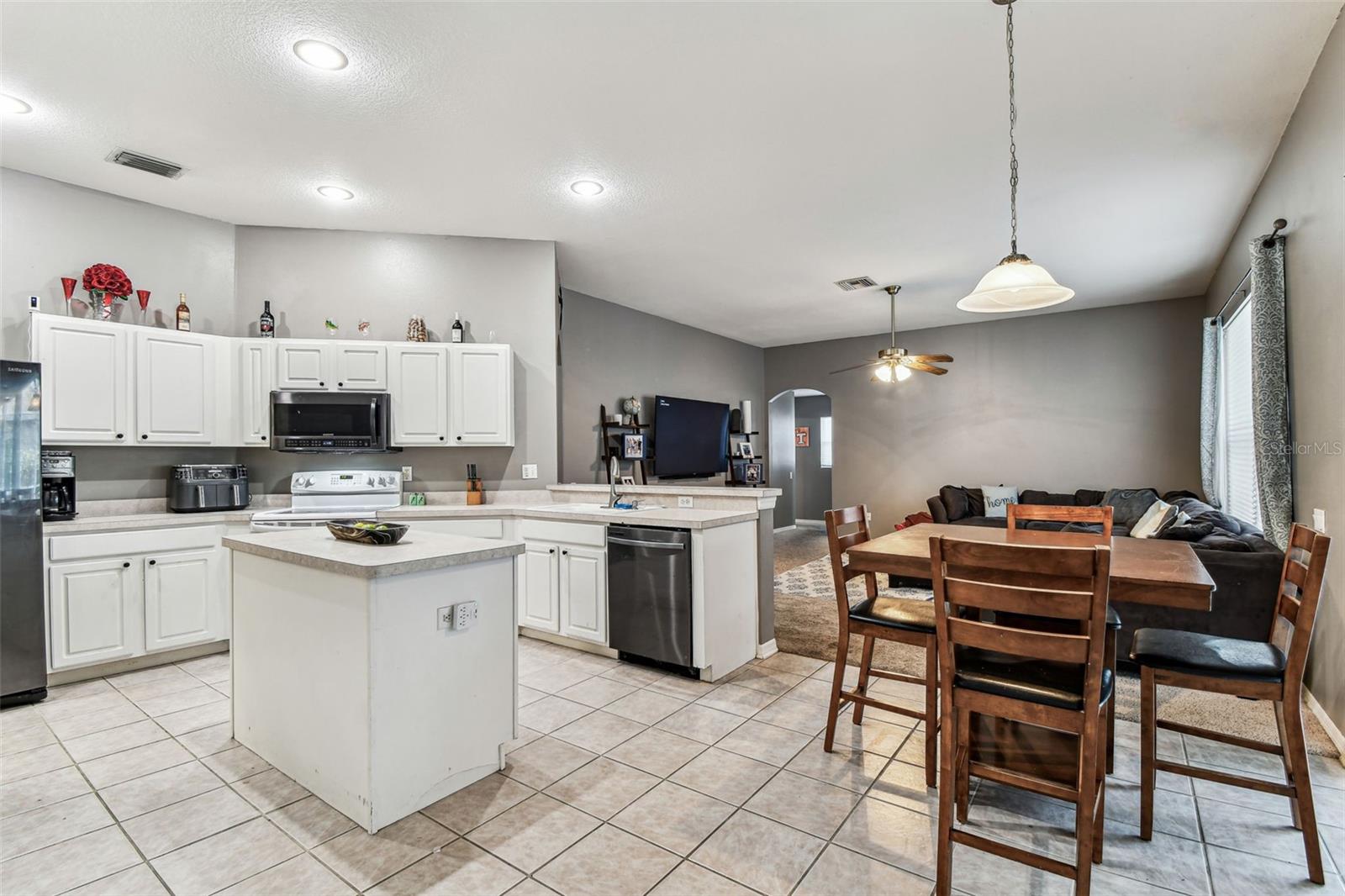 Image 14 of 31 For 22129 Yachtclub Terrace