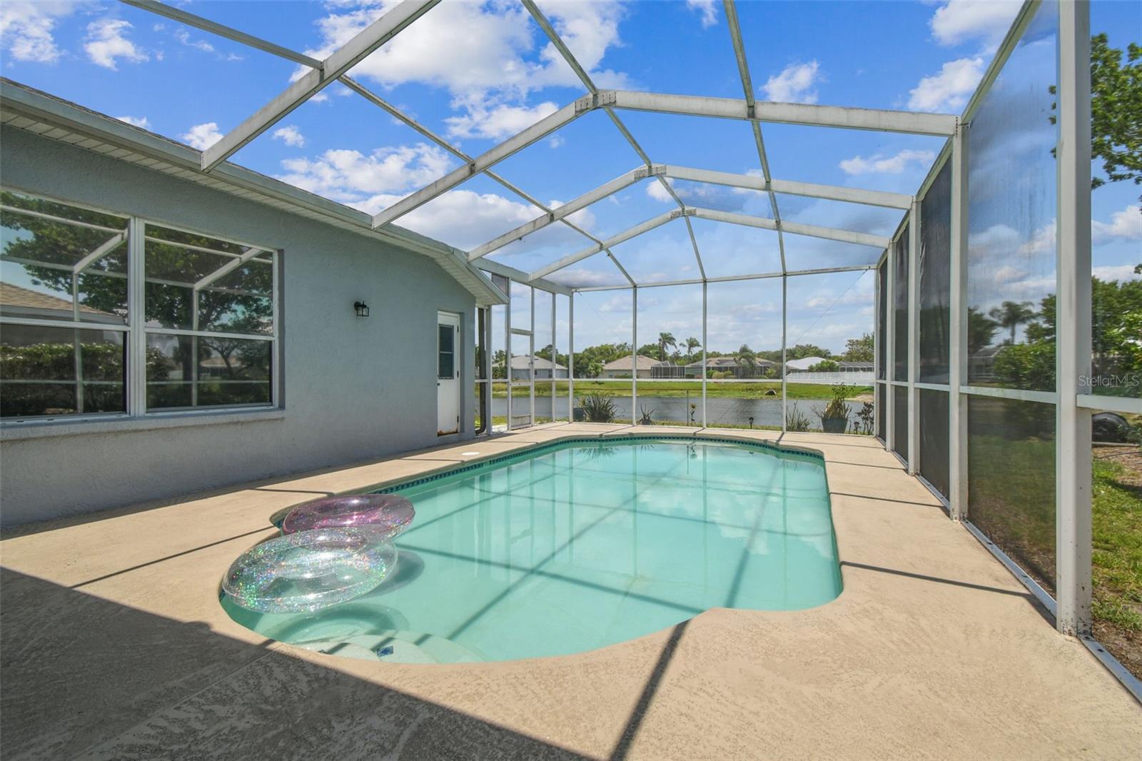 Image 26 of 31 For 22129 Yachtclub Terrace