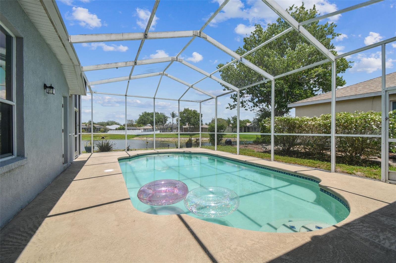 Image 27 of 31 For 22129 Yachtclub Terrace
