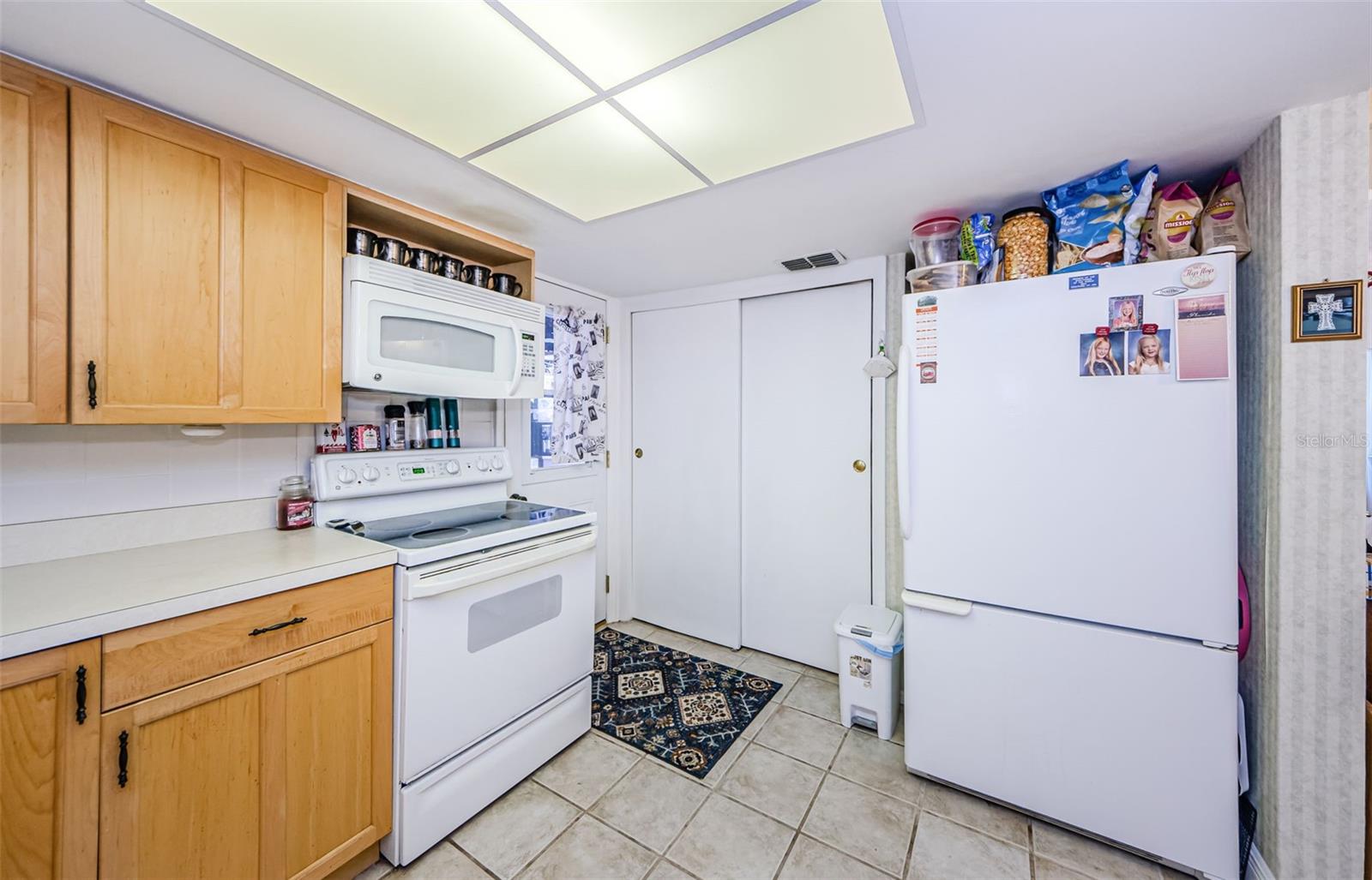 Listing photo id 23 for 4107 Glissade Drive